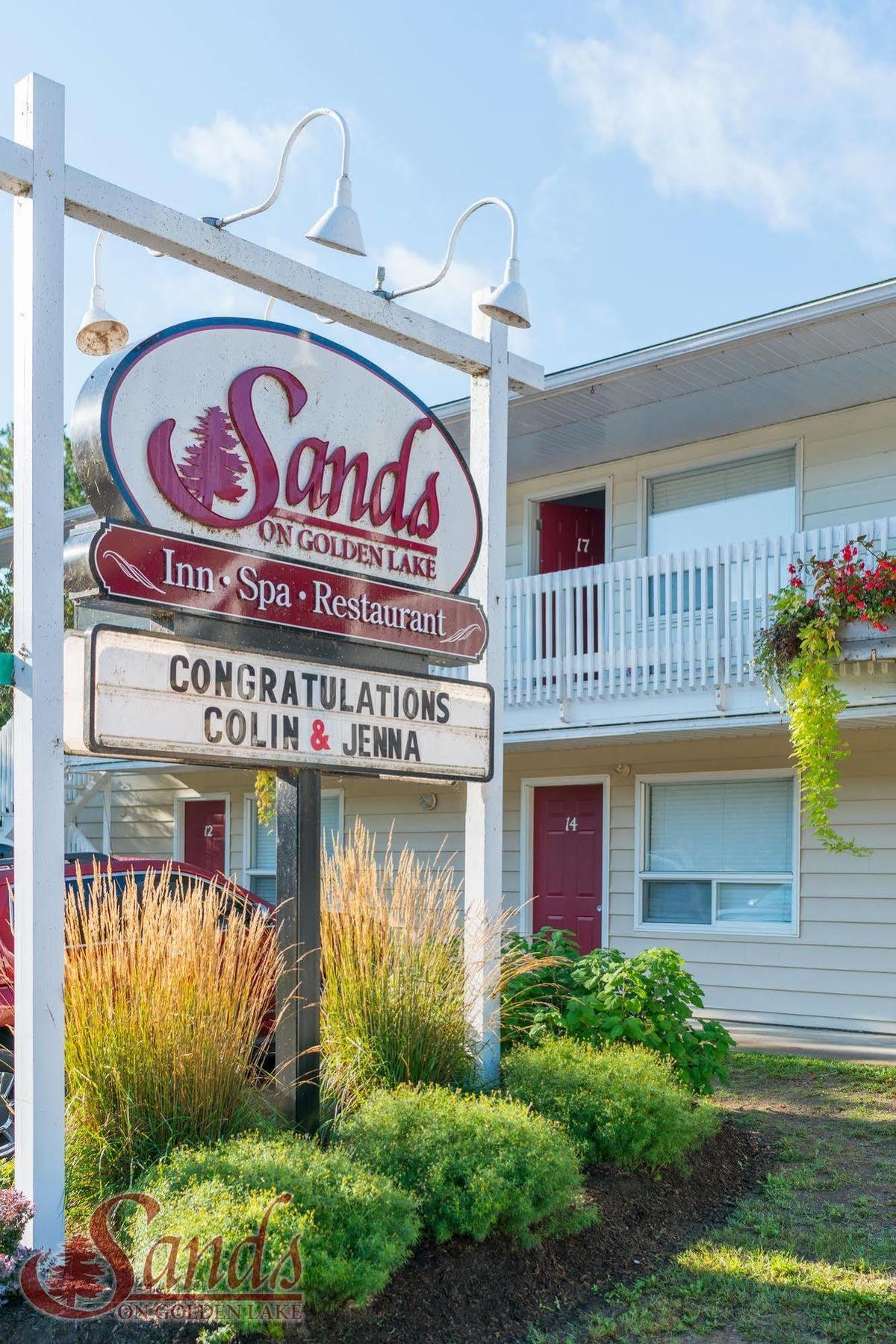 Sands On Golden Lake Hotel Exterior photo